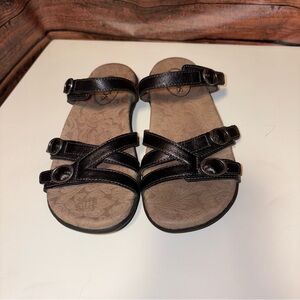 Taos Footwear Black Sandals Classic Two-Strap Comfort